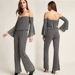 Striped off the shoulder jumpsuit does not include belt